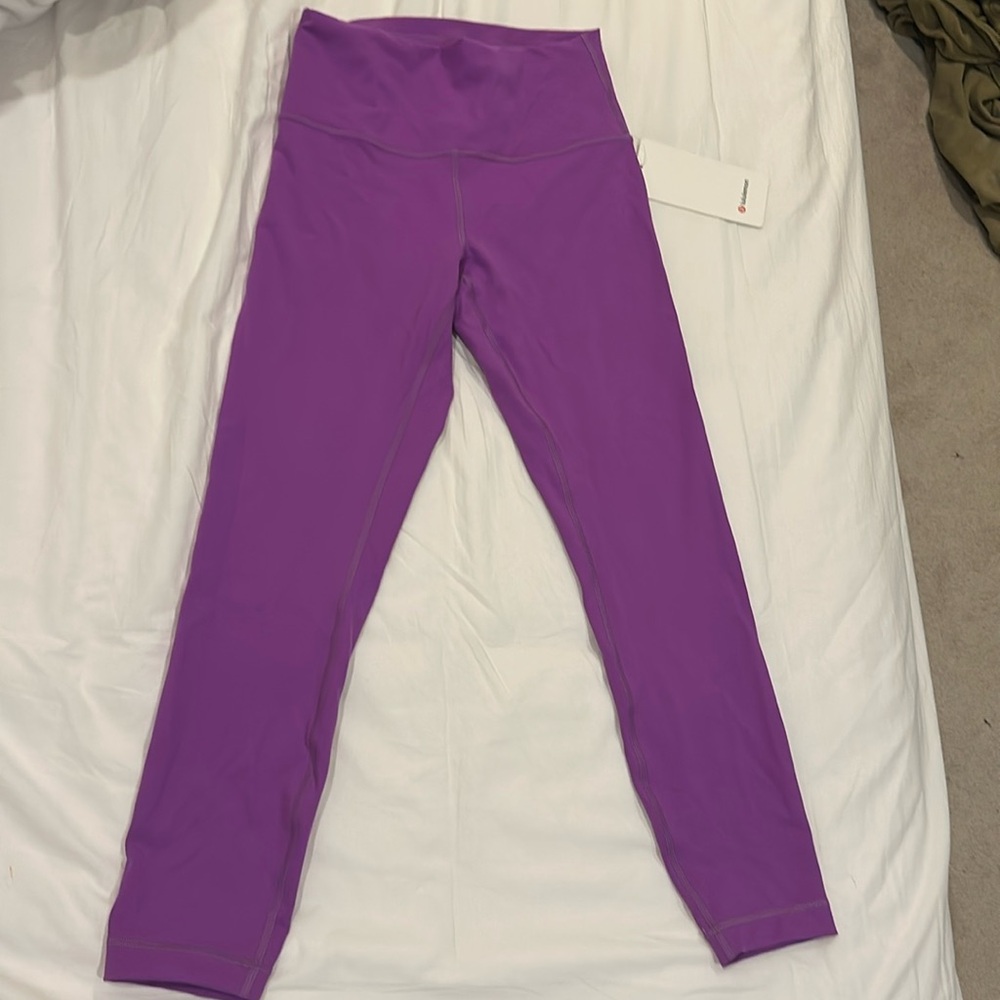 Wunder Train HR tight 25” size 8 legging